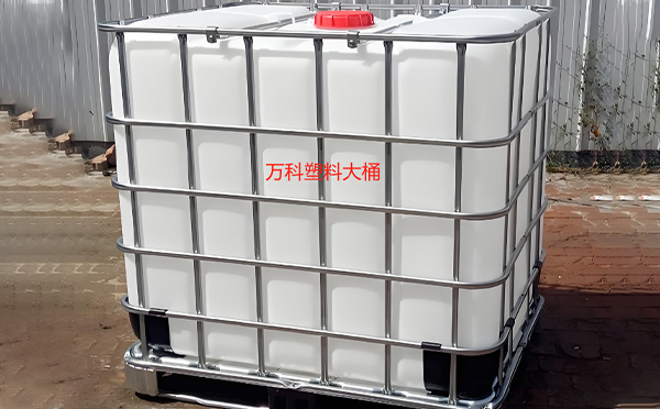 满足多元行业需求的包装解决方案：玛曲塑料方桶的定制化应用解析
