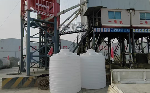 玛曲立式运输桶交付案例｜全新PE材质 · 多行业适配 · 批量稳定供应